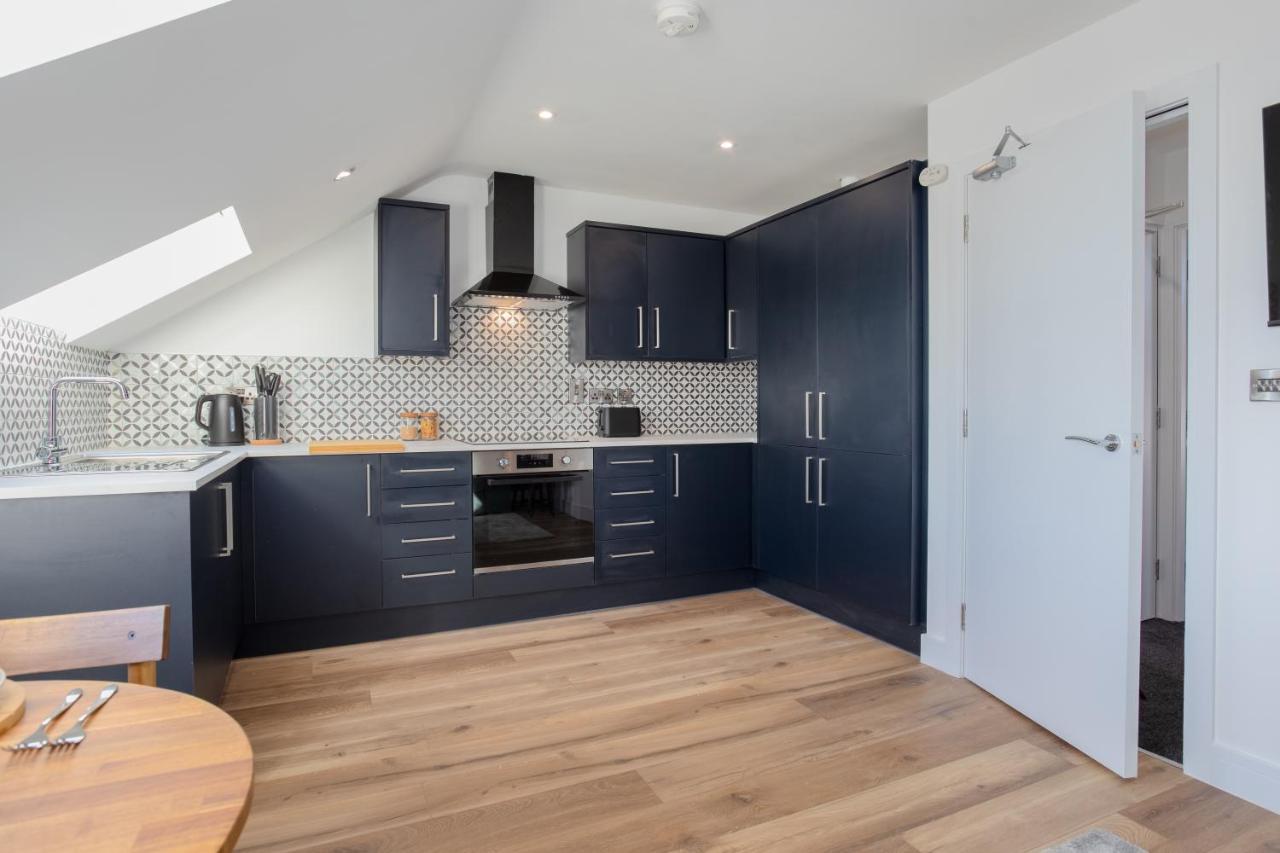 Capital East Apartment *
